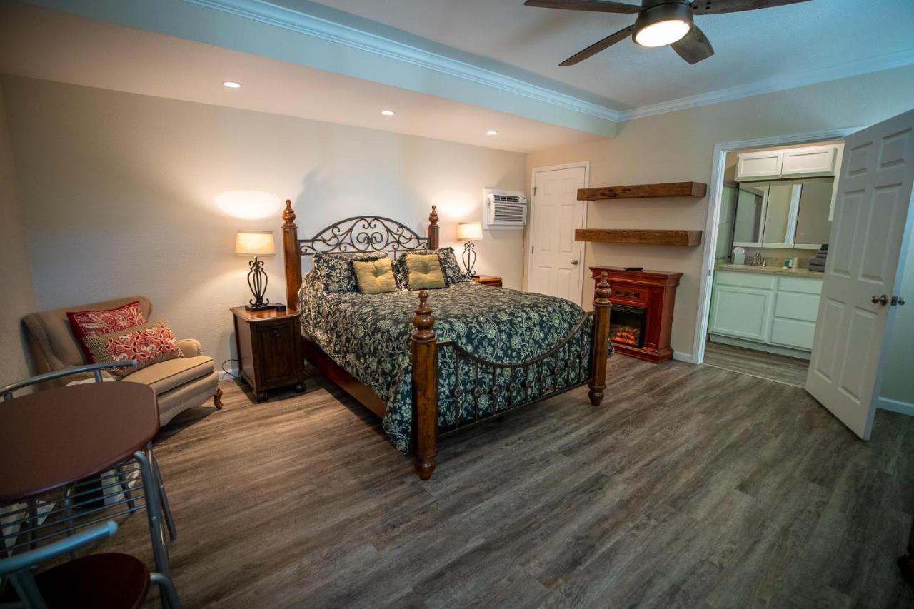 Cottage On Armstrong Lodi Luaran gambar