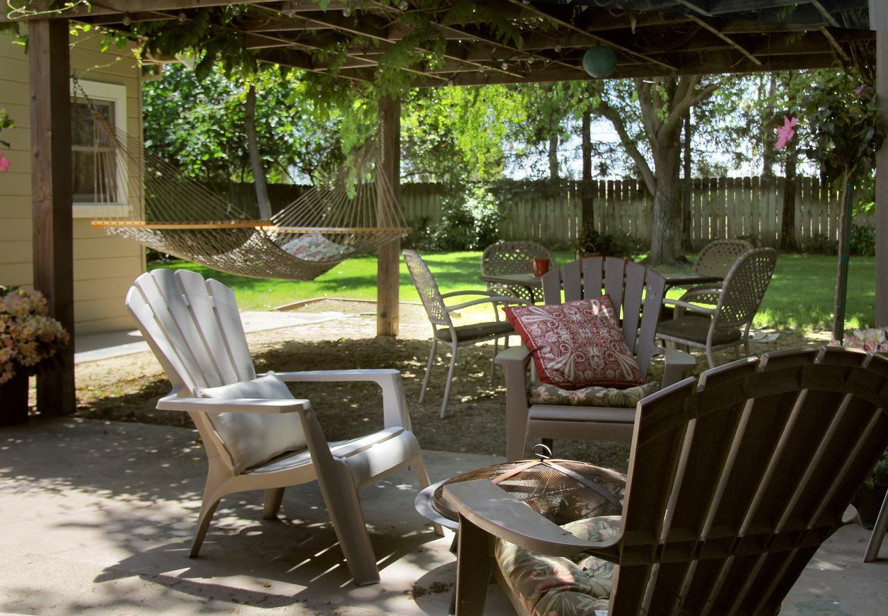 Cottage On Armstrong Lodi Luaran gambar